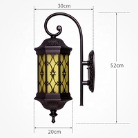 Grande applique murale LED rétro vintage européenne IP65 étanche et antirouille en aluminium et verre décoratif pour couloir