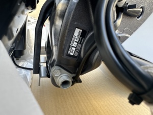 เครื่องยนต์สตาร์ทมอเตอร์ 4 จังหวะ 90 แรงม้า รุ่น F90CETX สำหรับเรือ - Product Image 3