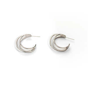 Aros de Acero Inoxidable con Baño de Oro PVD, Joyería de Moda Sostenible y Resistente - Product Image 1