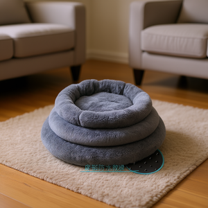 Cuccia per cani Yommy grigia, morbida e in peluche, con fondo antiscivolo, taglie S, M, L per cani - Product Image 2