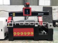 Routeur CNC 4 axes ROBOTEC avec déplacement de 1300x2500, compatible Mach3, 220V/380V, garantie 1,5 an pour le travail du bois et la fabrication de meubles