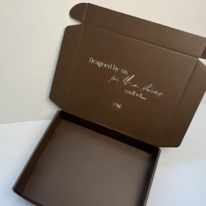 Boîtes d'expédition de vêtements personnalisées avec logo blanc, boîtes en papier biodégradables, boîtes pliables pour l'envoi postal, emballages pour cadeaux - Product Image 5