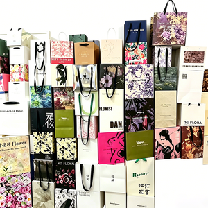 Bolsa de Papel para Regalo de Boda Personalizada con Asas de Cuerda, Empaque de Flores de Lujo, Bolsas de Papel Blancas Cuadradas con Logotipo Personalizado para Floristería - Product Image 6