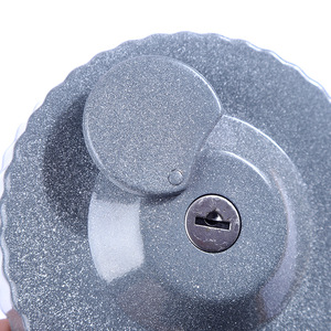 Bouchon de réservoir antivol Goodyear 004 noir en plastique auto-rotatif pour camions Dongfeng - Product Image 4