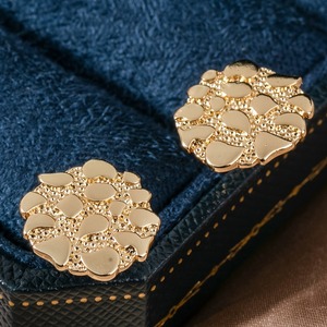 Bông tai dạng tròn, kiểu dáng thời trang, mạ vàng 18K nguyên chất, chất liệu đồng thau, có thể tùy chỉnh, dành cho nữ. - Product Image 5