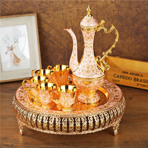 Set da Vino in Lega di Zinco con Brocca e Bicchieri, Regalo di Nozze, Teiera e Vassoio in Metallo di Lusso - Product Image 4