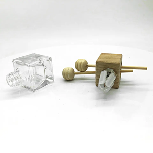 Logotipo personalizado 8ml Mini ambientador de aire de coche de madera botella de <span class=keywords><strong>Clip</strong></span> de ventilación de vehículo con tapón de rosca ambientador de aceite esencial personalizado - Product Image 2