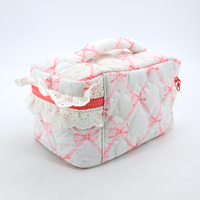 Sac de toilette en coton doux à grande capacité avec un joli nœud en dentelle pour les petites filles, idéal pour les voyages