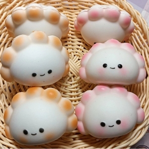 Juguete Blandito de PU con Forma de Dumpling, de Subida Lenta, Suave para Apretar, Antiestrés, Juguete Sensorial Kawaii con Forma de Comida - Product Image 1