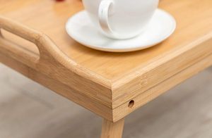 Lot de 2 plateaux de <span class=keywords><strong>table</strong></span> pliables en bambou <span class=keywords><strong>pour</strong></span> le petit-déjeuner <span class=keywords><strong>Plateau</strong></span> à collation portable <span class=keywords><strong>pour</strong></span> le service des aliments Assiettes de travail - Product Image 4