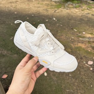 รองเท้าเดินป่าแบรนด์ดังสำหรับผู้ชาย สไตล์ลำลองสำหรับฤดูร้อน พื้นรองเท้าตาข่ายระบายอากาศได้ดี พร้อมหัวรองเท้าดีไซน์ใหม่สไตล์ลำลอง - Product Image 5