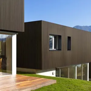 共押出プレハブ住宅簡単な設置屋外および内部WPCクラッド壁パネル木製プラスチック複合装飾パネル壁