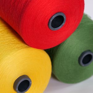 Trung Quốc Sợi Các Nhà Sản Xuất Tùy Chỉnh 28S/2 Viscose <span class=keywords><strong>Nylon</strong></span> Polyester Pha Trộn Dệt Sợi Hilo Nguyên Màu Trắng Nhuộm Hilos Vpn Core Spun Sợi - Product Image 3