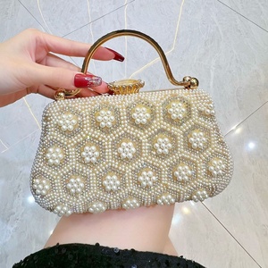 Sac de soirée élégant pour femme avec perles, chaîne, bandoulière, pochette perlée, sac à main pour mariage, sac à poignée supérieure avec fleurs en perles - Product Image 4