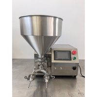 Machine automatique électrique commerciale compacte pour la préparation de crèmes, le glaçage et le remplissage de pâtes à gâteaux, biscuits et mini-cupcakes