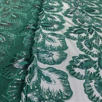 Tissu de maille brodé de dentelle de paillettes de grande vague de pétale libre et romantique de haute qualité pour la robe de mariée et les vêtements
