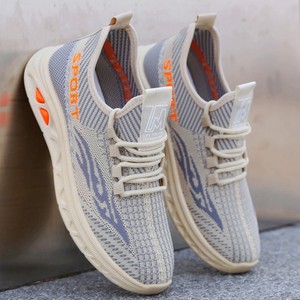 Zapatillas de correr ligeras de malla para hombre, transpirables, con suela suave, para entrenamiento deportivo, con cordones, diseño gris y naranja - Product Image 2