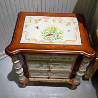 Meubles de chambre à coucher de style classique européen antique, sculptés à la main, peints à la main, table de chevet de luxe française