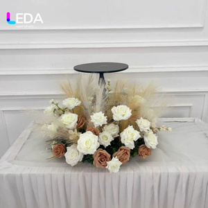 Bola de Flores LEDA Hecha a Mano con Seda Artificial de 60cm, Color Personalizado, Rosa y Hierba de Pampas, Centro de Mesa para Bodas y Eventos - Product Image 3