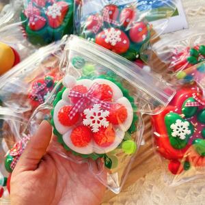 Juguetes Blandos de Navidad de TPR de Alta Calidad al por Mayor, Squishy Kawaii Taba, Juguete Blando con Forma de Pata de Gato, Listo para Enviar - Product Image 4