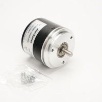 Encodeur incrémental à arbre plein à large plage de tension, résolution personnalisée 100-5000 PPR, sortie DC PNP, réponse rapide