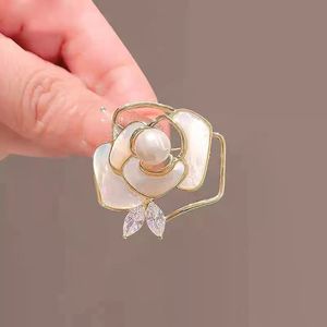 Broche Versión Coreana de Alta Gama, Broche de Flor para el Pecho, Estilo Elegante y Exclusivo, Hebilla Antideslumbrante, Accesorios de Ropa para Mujer - Product Image 3