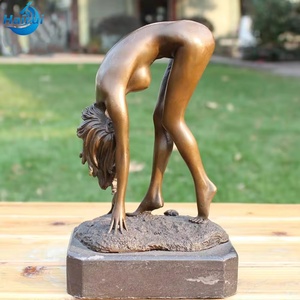 Statua di Bronzo a Grandezza Naturale di Ragazza Nuda Danzante per Decorazione di Giardini o Parchi - Product Image 1