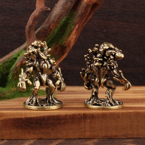 Figurine d'esprit d'arbre en laiton, modèle artisanal vintage vieilli, ornement décoratif de bureau - Product Image 2