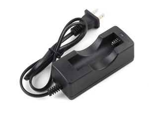 EU US Plug <span class=keywords><strong>18650</strong></span> <span class=keywords><strong>Chargeur</strong></span> de batterie Charge rapide pour <span class=keywords><strong>18650</strong></span> 14500 16340 26650 Batteries Li-Ion rechargeables Charge d'arrêt automatique - Product Image 3