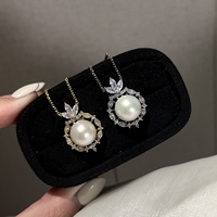 Pendentif Trèfle Ananas avec 11-12 Perles Rondes d'Eau Douce Edison, Argent et Or Bicolore, Classique Intemporel, Vente en Gros de Perles pour Femmes