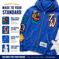 Sweat à capuche zippé surdimensionné en coton French Terry personnalisé, avec broderies multi-appliques cloutées, effet délavé vintage, style streetwear pour homme