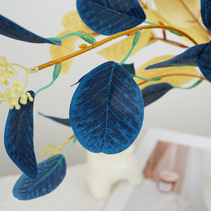 Feuilles d'<span class=keywords><strong>eucalyptus</strong></span> avec fruits, plante verte artificielle, décoration paysagère, plante verte artificielle, arbre artificiel pour aménagement paysager - Product Image 4