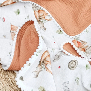 Manta Envolvente Personalizada de Muselina de Algodón para Bebé, Manta para Cuna o Cochecito con Pompones, Manta Suave de Gasa para Bordar el Nombre - Product Image 4