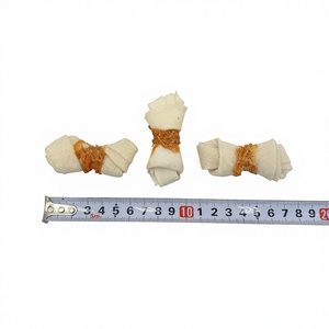 Friandises pour animaux : Os noués en cuir de bœuf enveloppés de poulet pour chiens – Snacks sains et secs pour chiens - Product Image 4