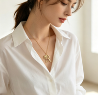 Collier en acier inoxydable avec lettre R en rose, collier avec pendentif initial R personnalisé, bijoux de mode pour femmes, cadeau personnalisé avec nom