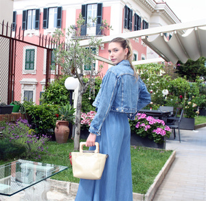 Bolso de diseñador hecho a mano en Italia, materiales de PVC y algodón, mini bolso de mujer con asas de madera beige - Product Image 5
