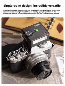 Luz Externa Compacta Godox IM30 para Cámaras sin Espejo, Montura Hot Shoe de un Toque, 7 Niveles de Iluminación, Estilo Retro - Product Image 3