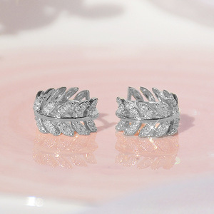 Orecchini a polsino a forma di foglia per donna, stile dolce e naturale, accessori per l'orecchio da indossare tutti i giorni - Product Image 4