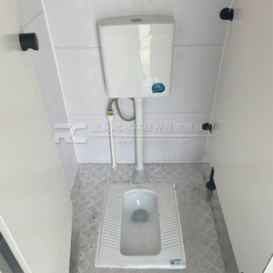 Toilettes portables en panneaux sandwich, design minimaliste, installation facile pour les attractions touristiques - Product Image 2