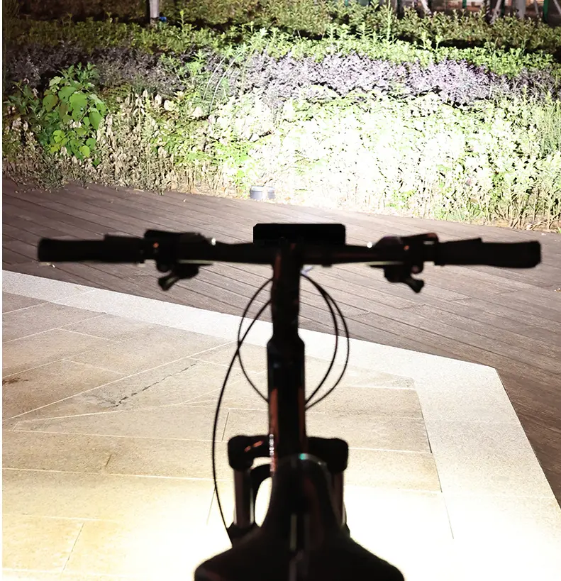 2024 nueva luz LED para bicicleta 2600lm Luz de bicicleta nocturna de alto brillo carga USB deportes al aire libre accesorios para bicicleta de montaña