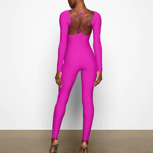 Combinaison sexy dos nu à manches longues pour femmes, taille haute, couleur unie, extensible, tenue de club, rouge rose FD9702 - Product Image 3