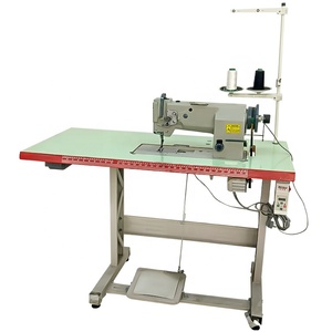 Machine à coudre industrielle robuste à point noué, plate, avec moteur en fer et alimentation par entraînement composé, la plus vendue, nouvelle version - Product Image 1
