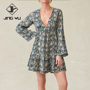 Robe courte décontractée à col en V à manches longues, imprimée, de conception d'usine, robe élégante en fil de coton sur mesure. - Product Image 1