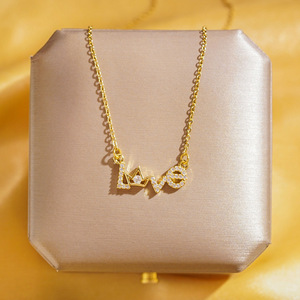 Collana con Lettera in Acciaio Inossidabile e Ciondolo a Battito Cardiaco per San Valentino, Gioielli all'Ingrosso per Donna - Product Image 1