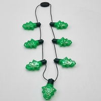 Meilleures ventes transfrontalières : Collier en plastique lumineux à LED pour fête d'Halloween, motifs citrouille, crâne, fantôme, bonbons, décorations lumineuses pour les fêtes