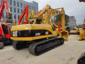 Excavadora CAT 320CL de segunda mano con una capacidad de 20 toneladas. Excavadora de cadenas CATERPILLAR 320C en buen estado. - Product Image 5