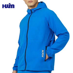 Ausing all'ingrosso OEM/ODM Outdoor Safari abbigliamento 100% poliestere leggero ad asciugatura rapida a manica lunga con cappuccio giacche da uomo - Product Image 1