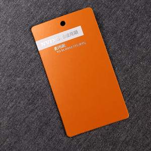 Nouvelle conception d'étiquette suspendue noire personnalisée avec clip métallique en feuille d'argent - Product Image 4