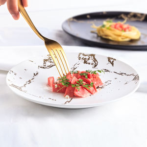 طبق عشاء فاخر من السيراميك البورسلين المصنوع من 3 طبقات محروقة صديقة للبيئة من شينغجينغ، بتصميم غربي ذهبي للفنادق والمطاعم بالجملة - Product Image 2