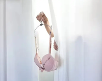 Cintres de luxe avec logo personnalisé cintres de bikini sous-vêtements en métal à pinces ajustables pour affichage